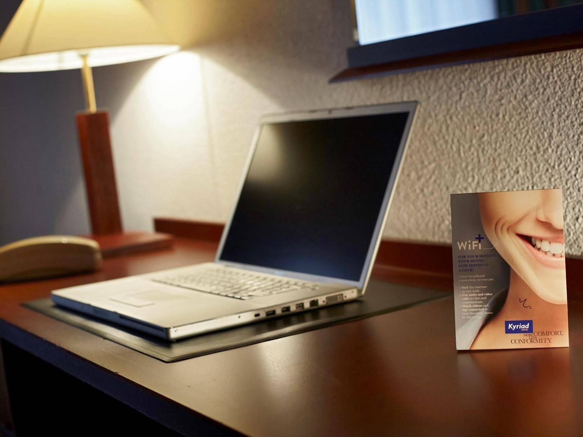 ทิวลิป เรสซิเดนซ์ จอยน์วิล-เลอ-ปงต์ Hotel จวนวิลล์-เลอ-พอนต์ ภายนอก รูปภาพ
